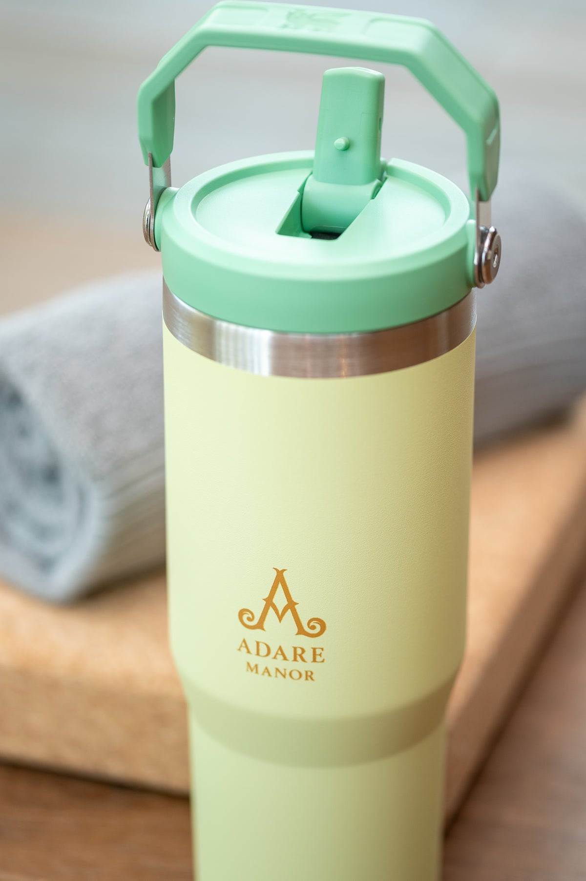 Adare Manor- Stanley IceFlow Flip Straw Tumbler Citron