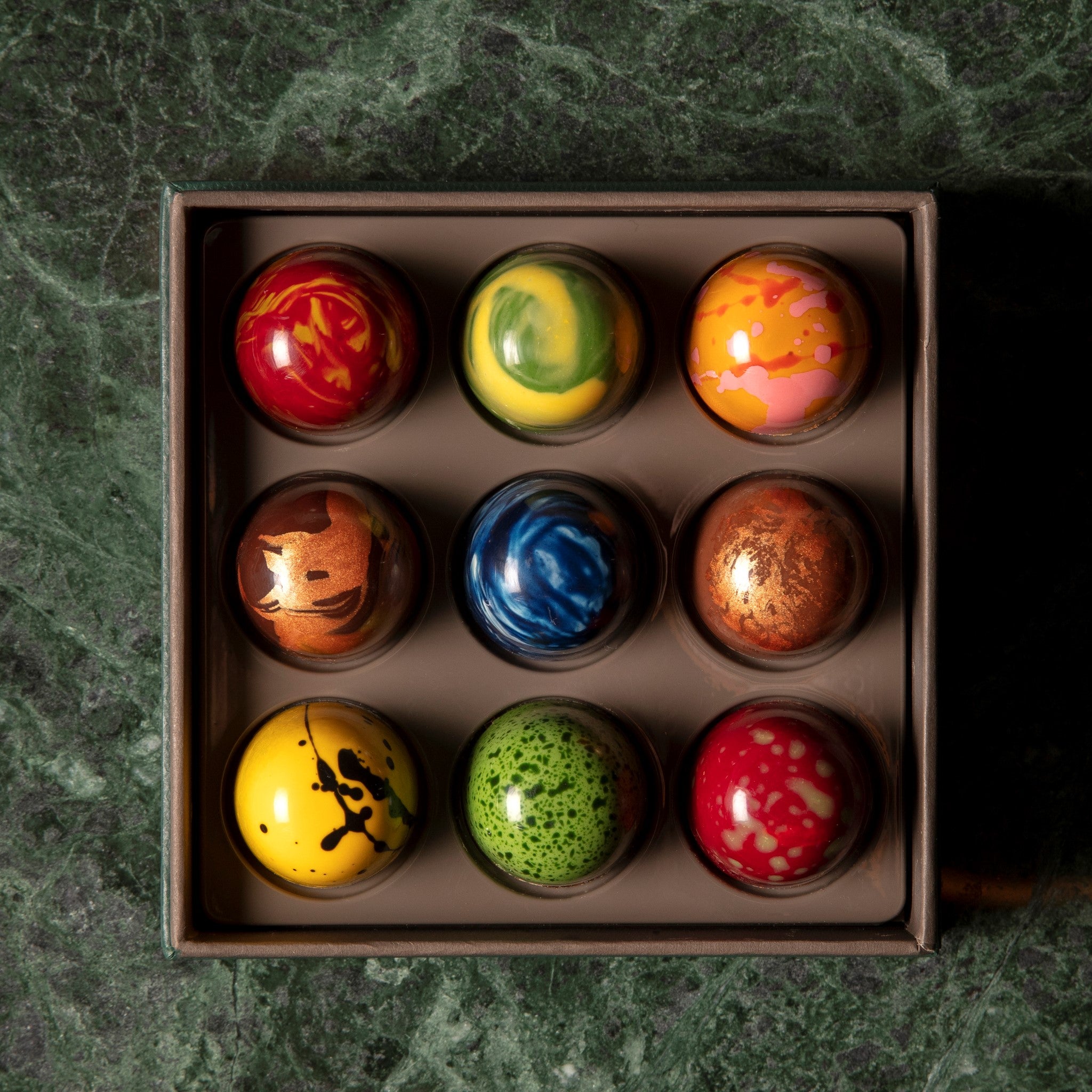 小物 bonbon Harry Lowes - Handmade Chocolate Bonbon Box- 9 piece - Adare Manor
