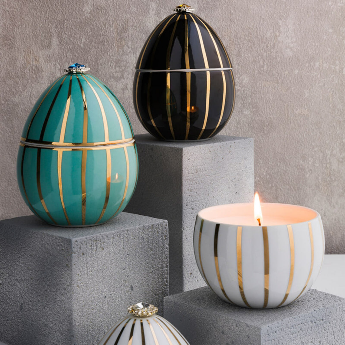 Ladenac Candle- Black with Golden stripes